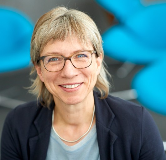  Portrait photo of our staff member Katrin Nik